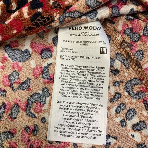 NWT VERO MODA Britt Animal Print Mini Wrap Dress With V Cut Brown Size Large - Picture 8 of 10